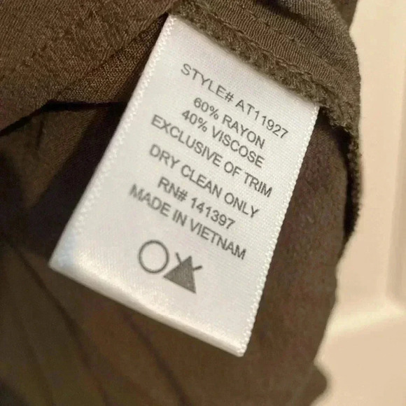 ASTR the label - olive green peasant blouse- long flare sleeve -medium - Picture 5 of 8